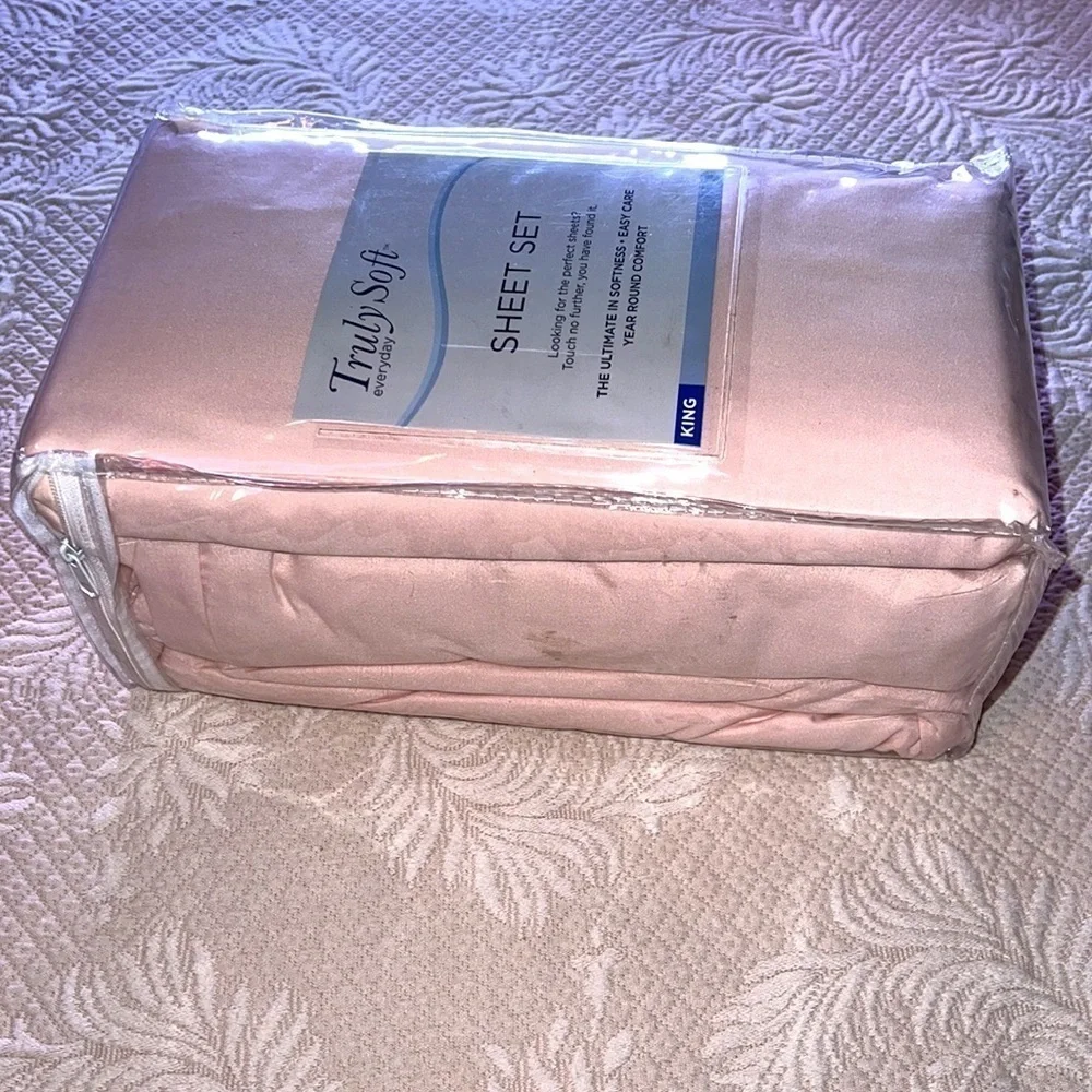 Truly Soft Everyday King bed Set